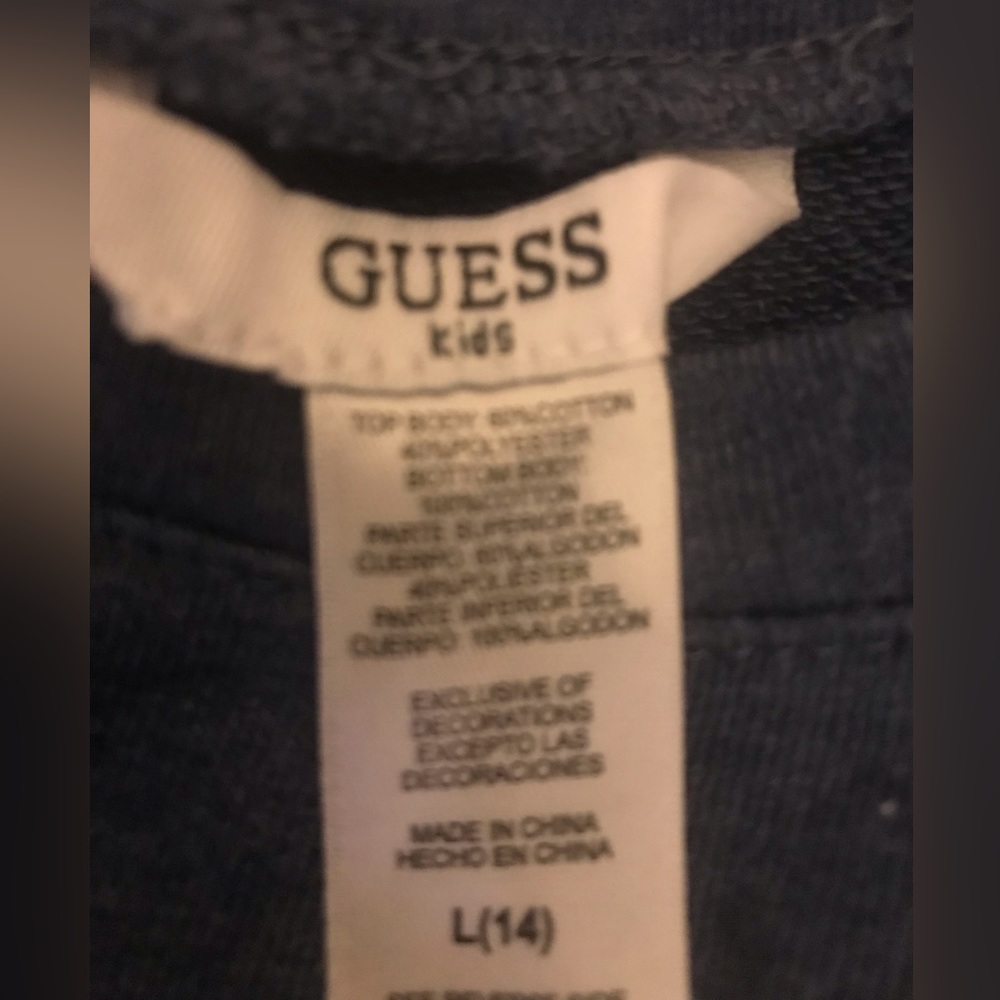 Guess - Picture 2 of 3